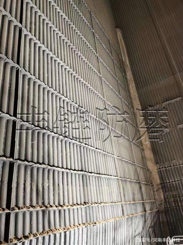 循環(huán)流化床鍋爐受熱面水冷壁磨損因素及智鏈防磨技術(shù)措施