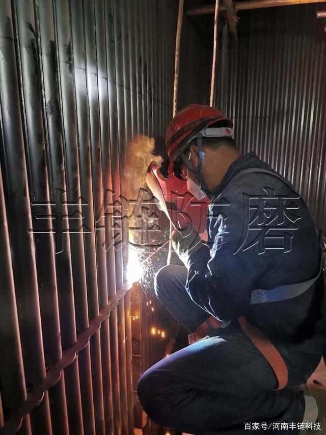 豐鏈防磨導(dǎo)流板格柵經(jīng)緯網(wǎng)格徹底解決cfb流化床鍋爐水冷壁管磨損